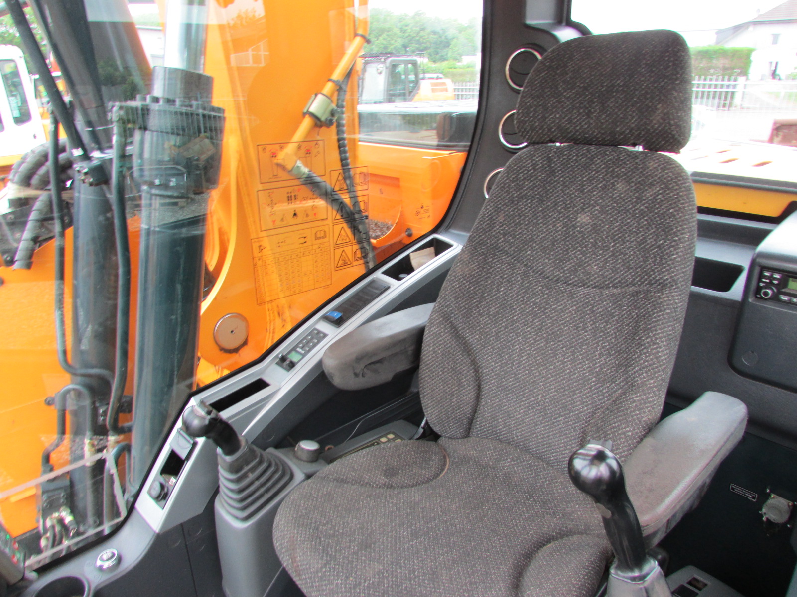 Hyundai HX 145 LCR Uwe Müller