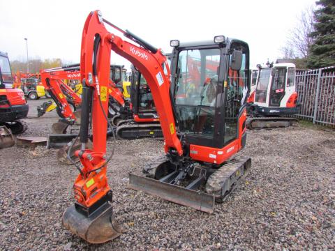 Kubota KX 019-4 – Seitenansicht links (Bild 2)