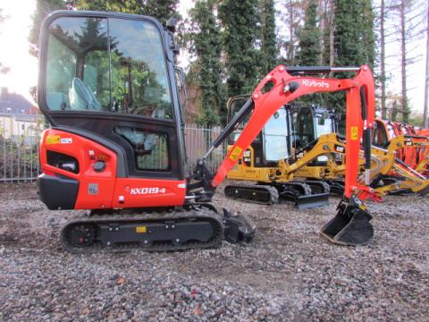 Kubota KX 019-4 – Seitenansicht rechts (Bild 3)