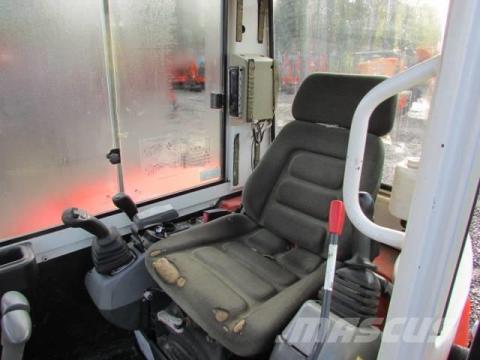 Kubota KX 121-3 alpha  – Einsatz auf Baustelle (Bild 9)