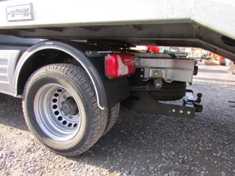 Mercedes-Benz Sprinter 519 CDI mit Sattelzugmaschine Veldhuizen – Frontansicht (Bild 13)