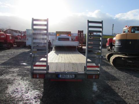 Mercedes-Benz Sprinter 519 CDI mit Sattelzugmaschine Veldhuizen – Detailaufnahme Kabine (Bild 6)