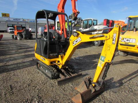 JCB 8014 CTS – Seitenansicht rechts (Bild 3)