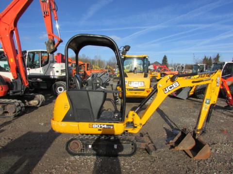 JCB 8014 CTS – Heckansicht (Bild 4)