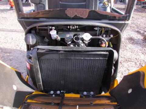 JCB 8014 CTS – Detailaufnahme Motor (Bild 7)