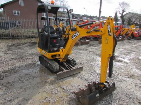 JCB 8014 CTS – Seitenansicht rechts (Bild 3)
