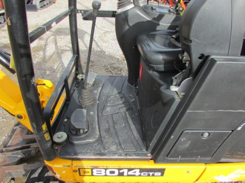 JCB 8014 CTS – Detailaufnahme Motor (Bild 7)