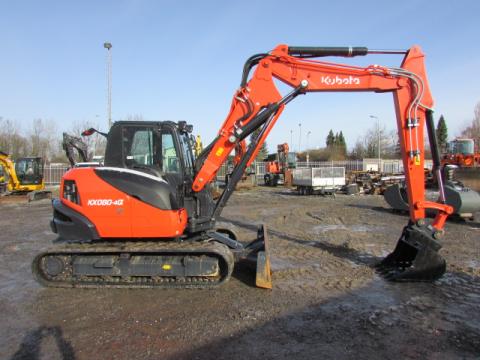 Kubota KX 080-4 – Frontansicht (Bild 1)