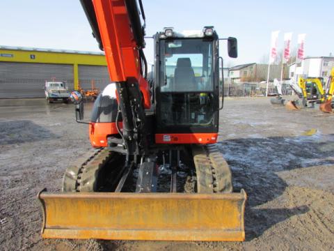 Kubota KX 080-4 – Detailaufnahme Kabine (Bild 6)