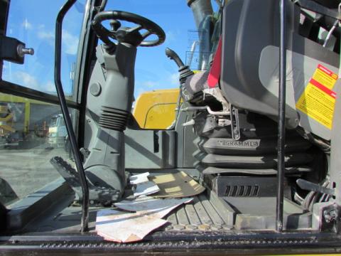 Caterpillar M 318 F  – Frontansicht (Bild 13)