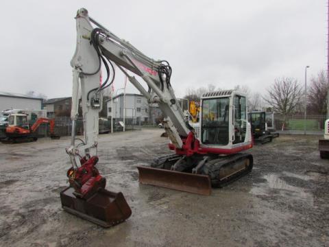 Takeuchi TB 175 – Frontansicht (Bild 1)