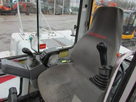Takeuchi TB 175 – Frontansicht (Bild 13)