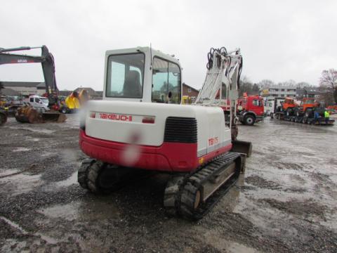 Takeuchi TB 175 – Heckansicht (Bild 4)