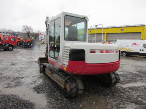 Takeuchi TB 175 – Detailaufnahme Kabine (Bild 6)
