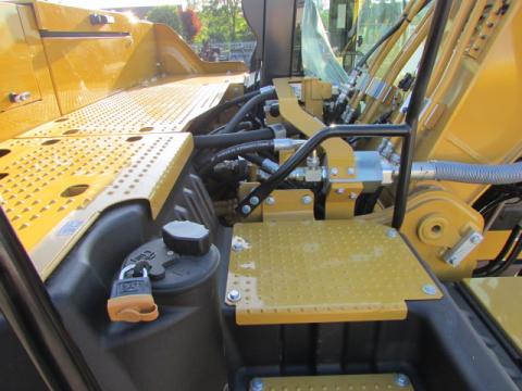 Caterpillar 320 GC  – Technikdetail (Bild 12)
