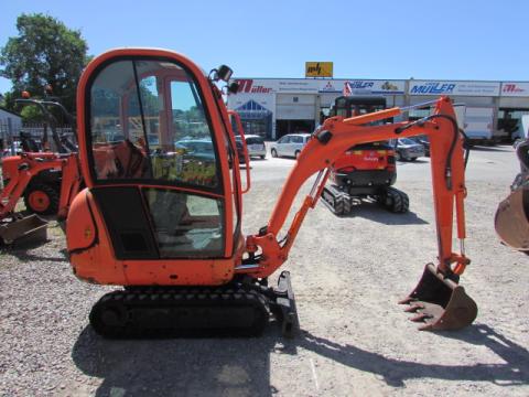 JCB 8018 CTS  – Seitenansicht rechts (Bild 3)