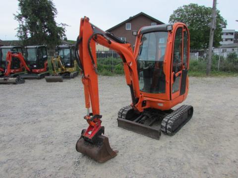 JCB 8018 CTS – Seitenansicht links (Bild 2)