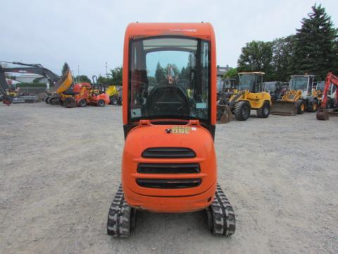 JCB 8018 CTS – Innenraum (Bild 5)
