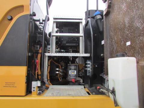 Caterpillar M 318 F  – Nahaufnahme (Bild 11)