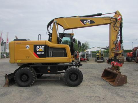 Caterpillar M 318 F  – Heckansicht (Bild 4)