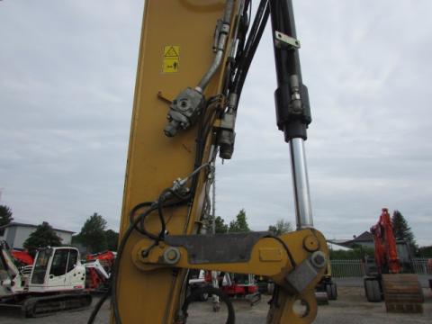Caterpillar M 318 F  – Innenraum (Bild 5)