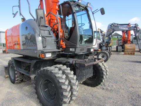 Hitachi ZX 140 W-3 – Innenraum (Bild 5)