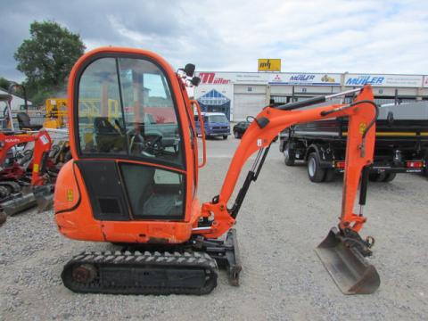 JCB 8018 CTS  – Heckansicht (Bild 4)