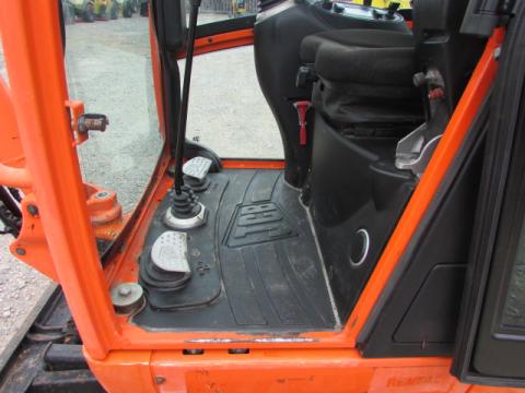 JCB 8018 CTS  – Detailaufnahme Motor (Bild 7)
