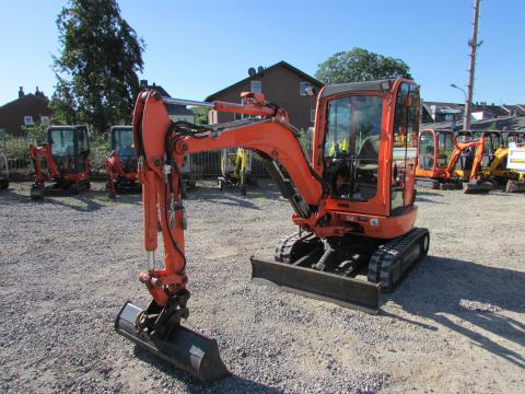 JCB 8025 – Seitenansicht links (Bild 2)