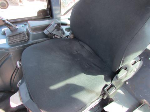 Takeuchi TW 8 AS / Terex TL 80 AS – Frontansicht (Bild 13)