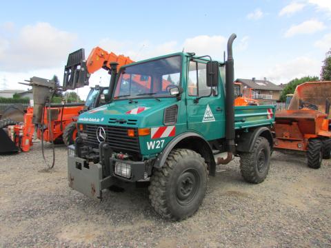 Unimog U 1200 (427610) – Frontansicht (Bild 1)