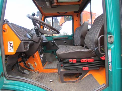 Unimog U 1200 (427610) – Frontansicht (Bild 13)