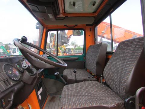 Unimog U 1200 (427610) – Seitenansicht links (Bild 14)