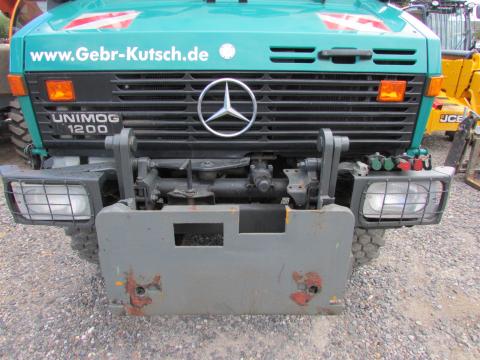 Unimog U 1200 (427610) – Seitenansicht rechts (Bild 3)