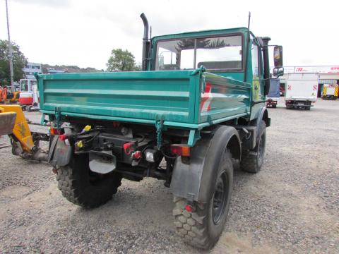 Unimog U 1200 (427610) – Innenraum (Bild 5)