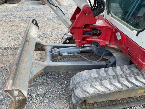 Takeuchi TB 235 – Innenraum (Bild 5)
