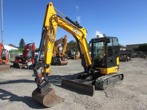 JCB 67 C-1 – Seitenansicht links (Bild 2)