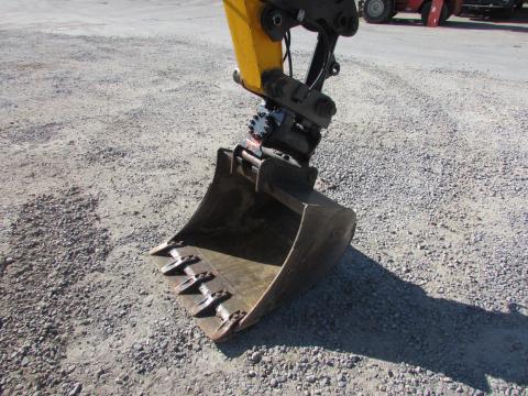 JCB 67 C-1 – Innenraum (Bild 5)