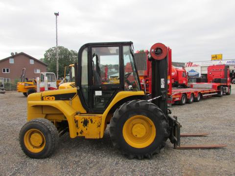 JCB 930 Geländestapler  – Innenraum (Bild 5)