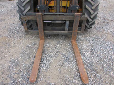 JCB 930 Geländestapler  – Detailaufnahme Motor (Bild 7)