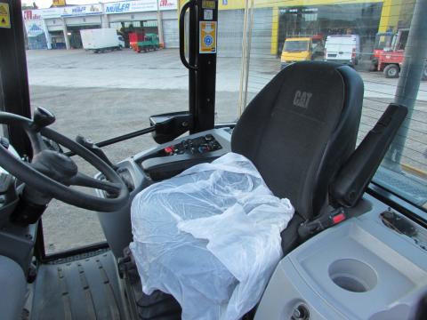 Caterpillar 908 M  – Frontansicht (Bild 13)