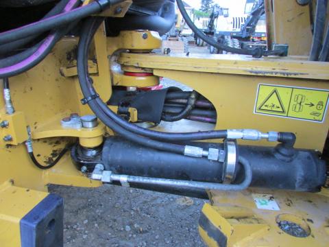 Caterpillar 908 M  – Detailaufnahme Motor (Bild 7)