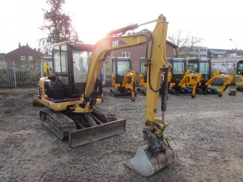 Caterpillar 302.5 – Seitenansicht rechts (Bild 3)