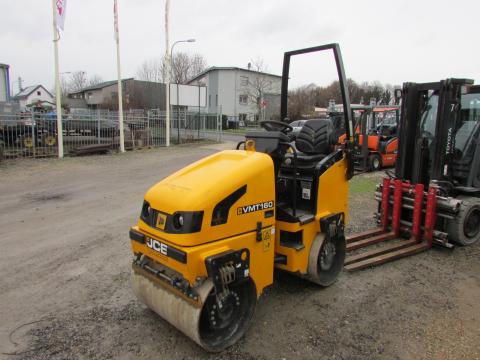 JCB Vibromax VMT 160-90 – Heckansicht (Bild 4)