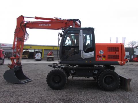 Hitachi ZX 140 W-3 – Detailaufnahme Motor (Bild 7)