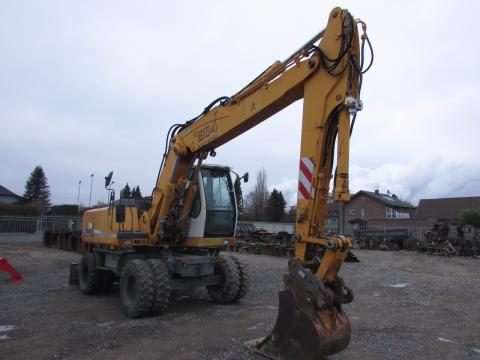 Liebherr A 904 C Litronic  – Seitenansicht rechts (Bild 3)