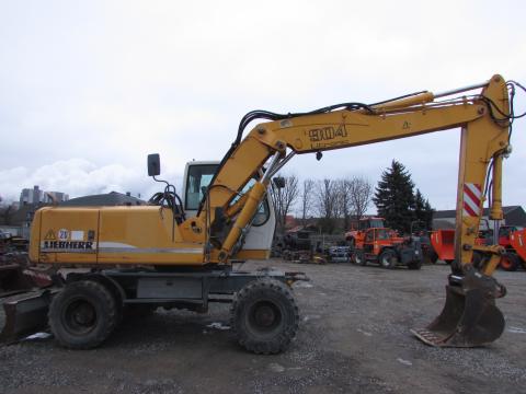 Liebherr A 904 C Litronic  – Heckansicht (Bild 4)