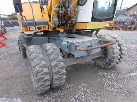 Liebherr A 904 C Litronic  – Detailaufnahme Motor (Bild 7)