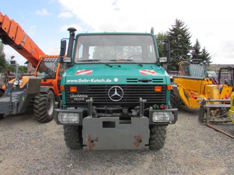 Unimog U 1200 – Seitenansicht links (Bild 2)