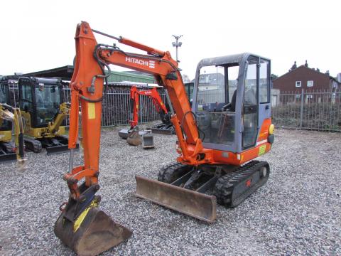 Hitachi EX 22-2 – Seitenansicht links (Bild 2)